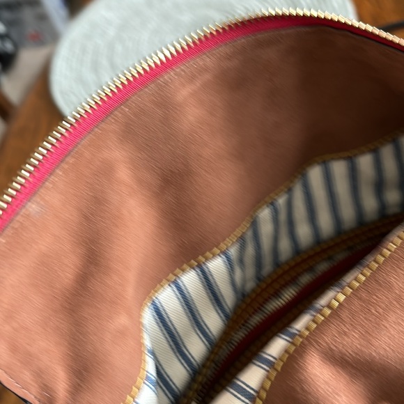 Dooney and Bourke nylon shoulder bag. New, never used - Picture 6 of 7